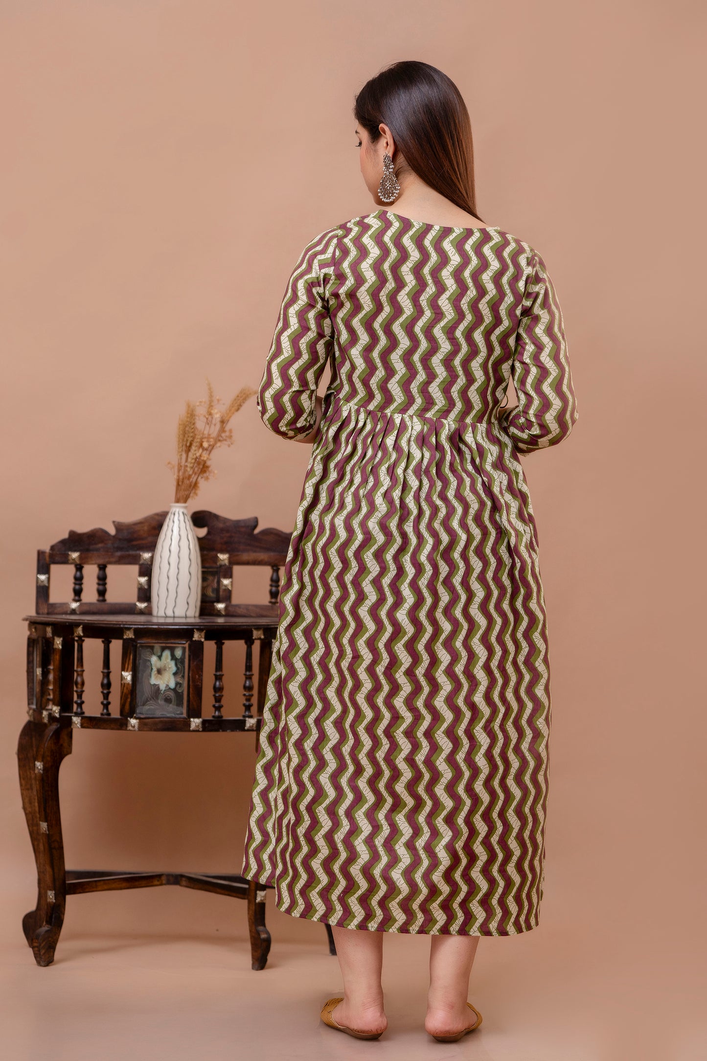 Timeless Beauty: Ashvy Cotton Floral Print Maternity Dress (LUX001)