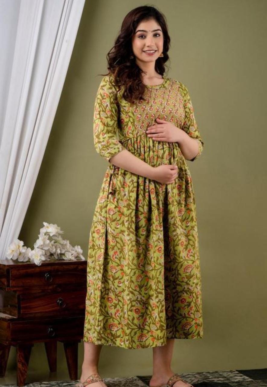 Subtle Bloom: Ashvy Cotton Small Flower Print Maternity Feeding Kurti (Light Green)(LUX001)