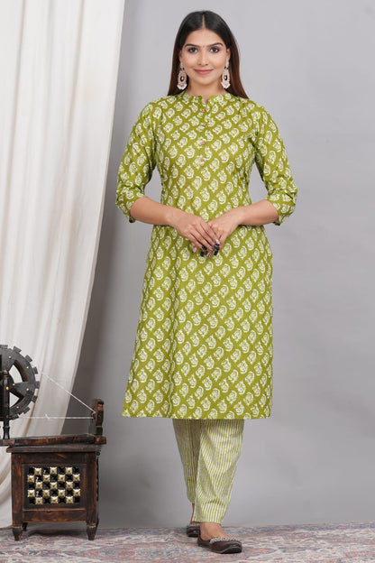 🌸 NEW LAUNCH BEAUTIFUL PRINTED STYLISH KURTA WITH PANT💐 (Green)