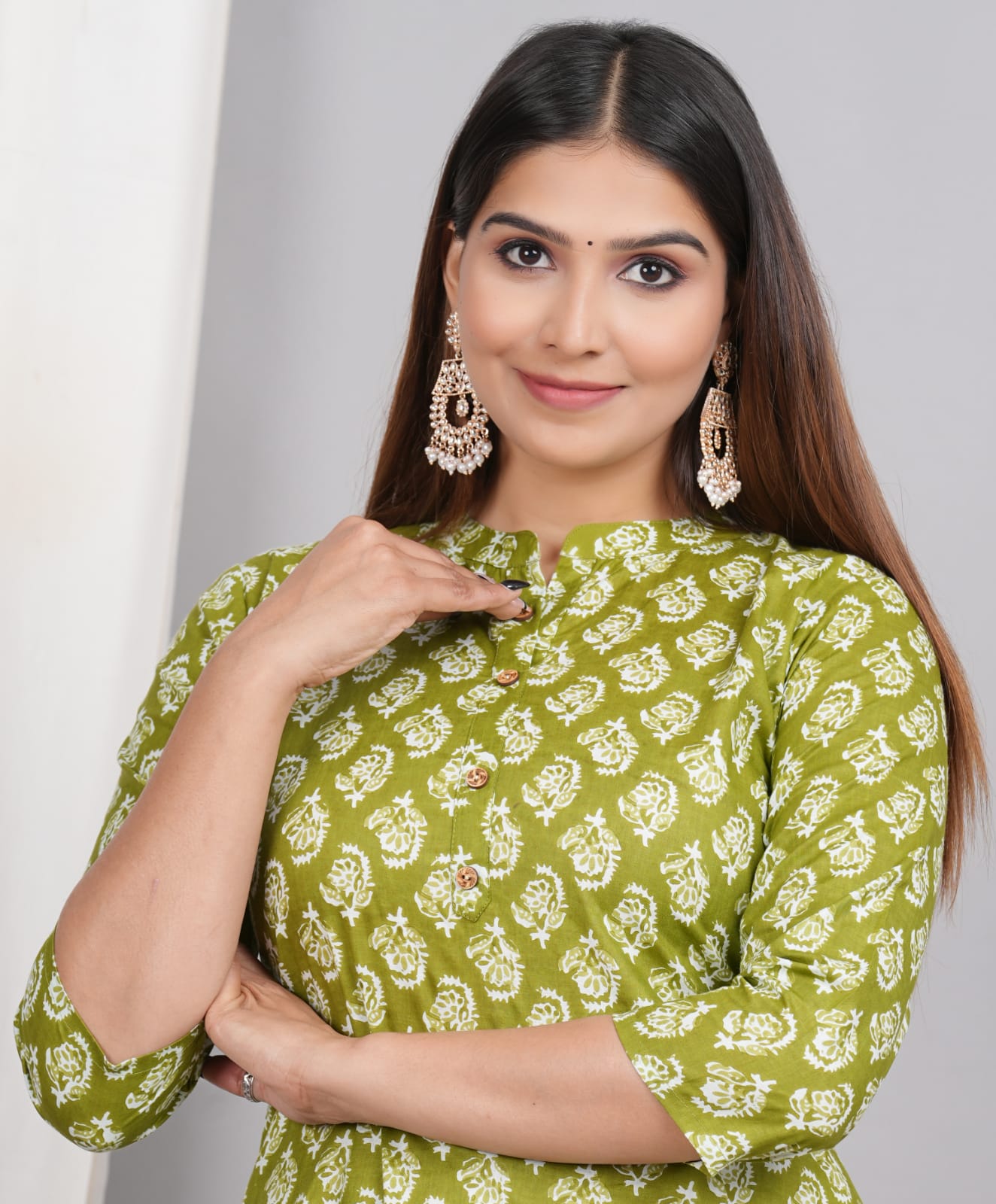 🌸 NEW LAUNCH BEAUTIFUL PRINTED STYLISH KURTA WITH PANT💐 (Green)